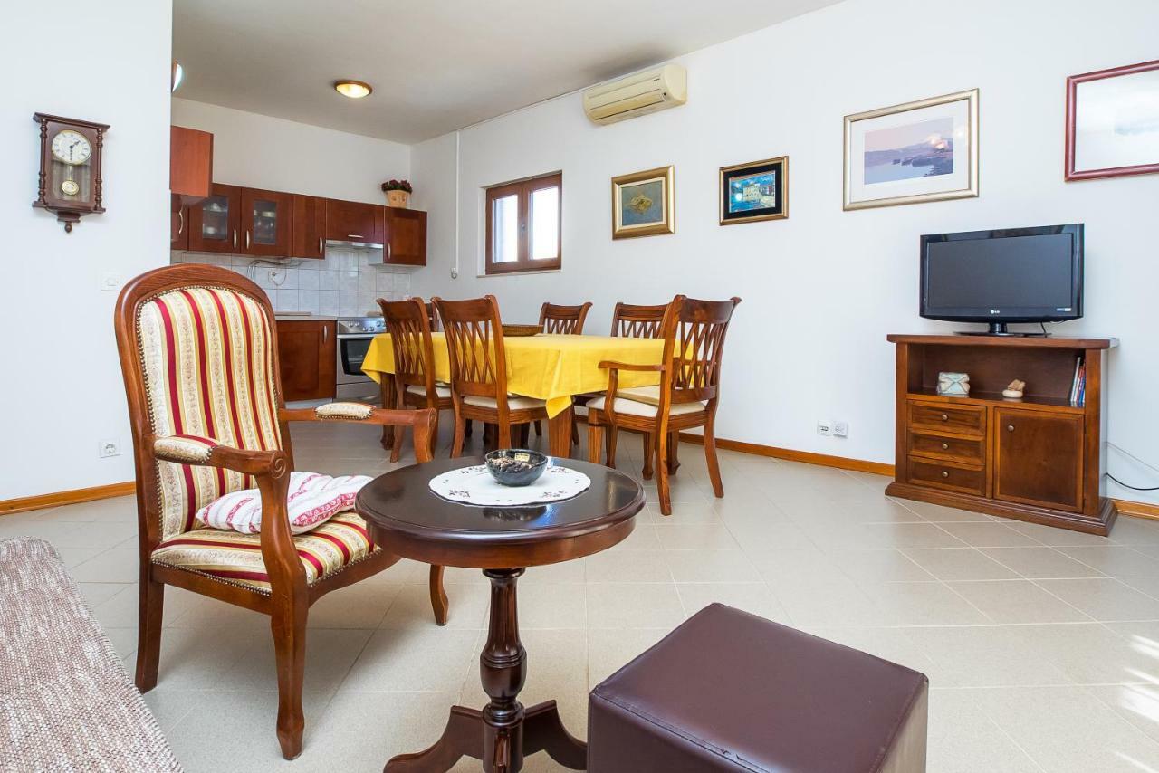 טרוגיר Apartment Olivera מראה חיצוני תמונה