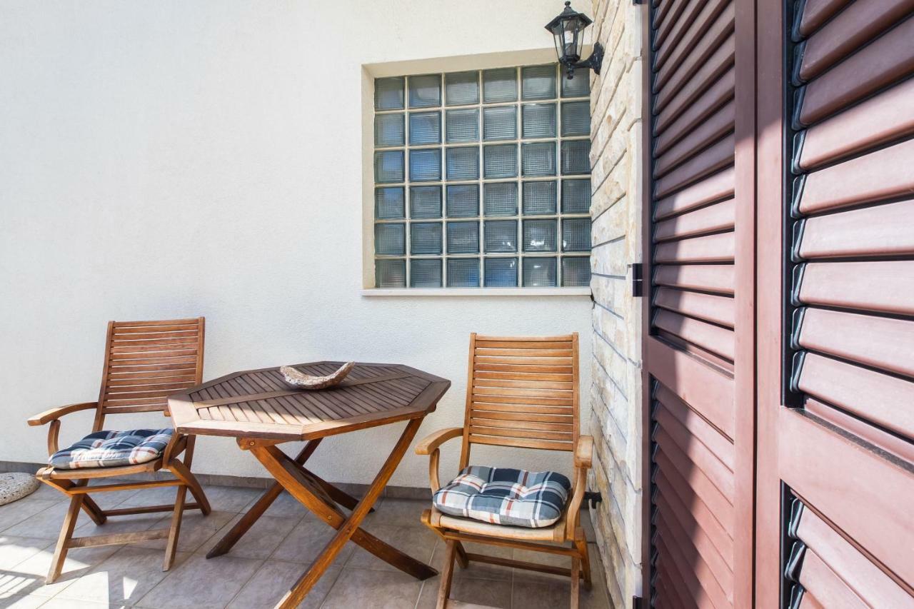 טרוגיר Apartment Olivera מראה חיצוני תמונה